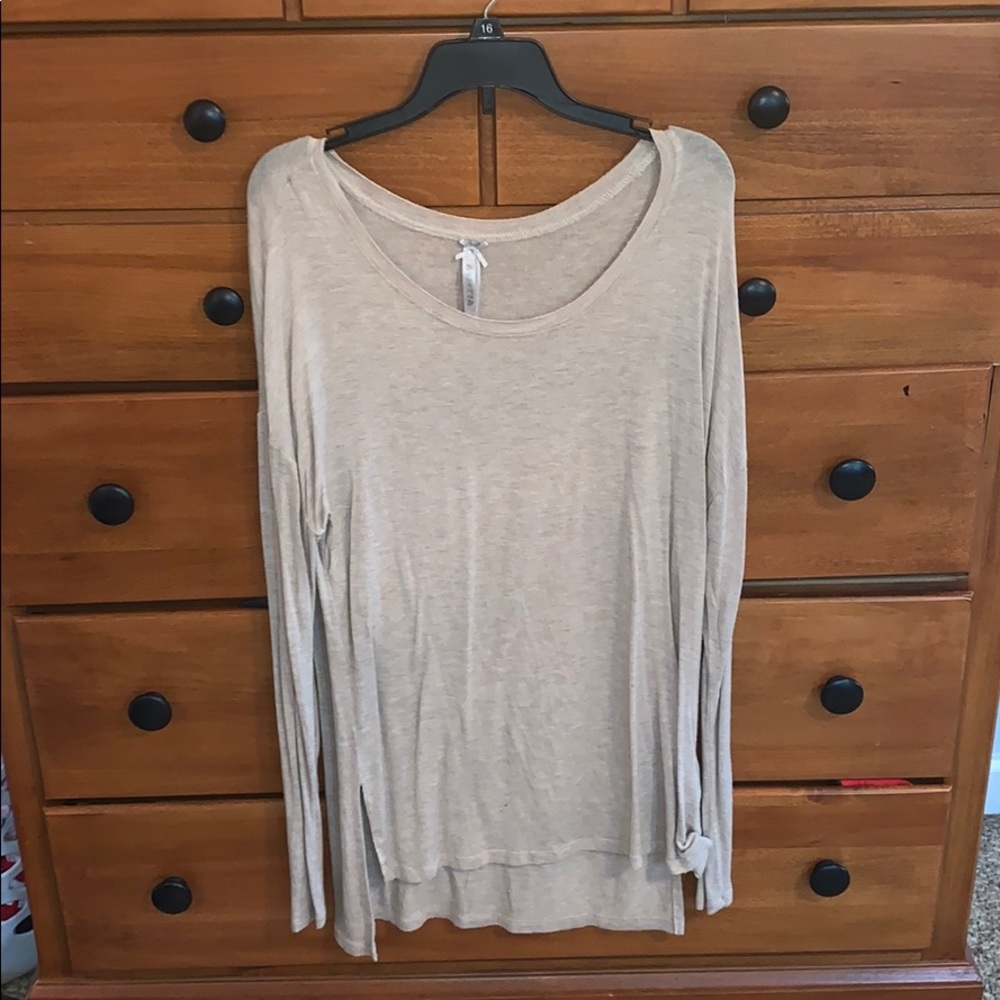 long sleeve t shirt